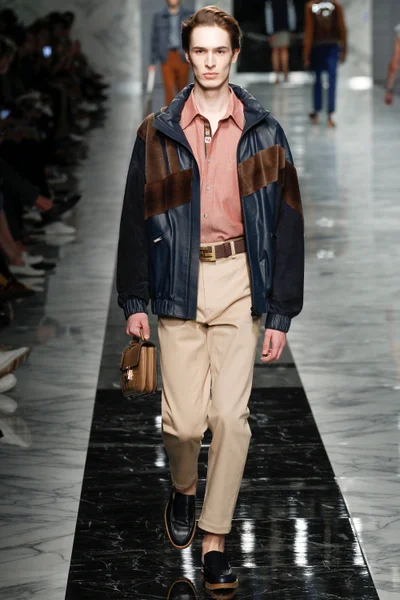 Look 35